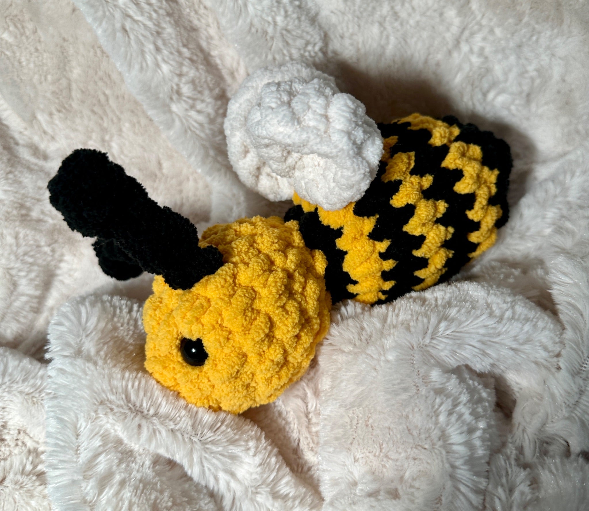 403 - KPG KNITS - CHEERIO BEE - 1